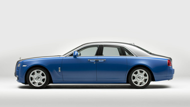 Rolls Royce Ghost bleu/gris profil