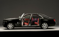 Rolls Royce Ghost noir mate profil portes ouvertes