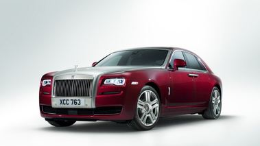 Rolls-Royce Ghost Series II - bordeaux - 3/4 avant gauche