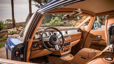 Rolls Royce Phantom Coupe MkII bleu intérieur