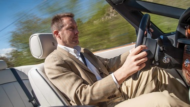 Rolls Royce Phantom Drophead Coupe MkII bleu pilote 2