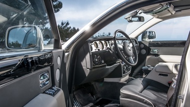 Rolls Royce Phantom MkII gris intérieur