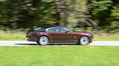 Rolls Royce Wraith marron/noir 3/4 avant gauche filé