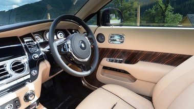 Rolls Royce Wraith marron/noir intérieur