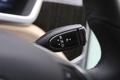 Tesla Model S bordeaux levier de vitesses