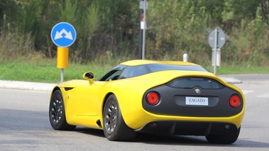 Alfa Romeo TZ3 Stradale jaune 3/4 arrière gauche 3