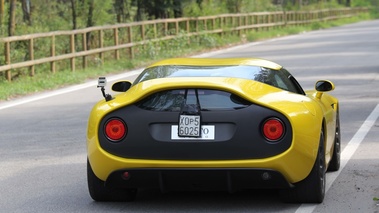 Alfa Romeo TZ3 Stradale jaune face arrière