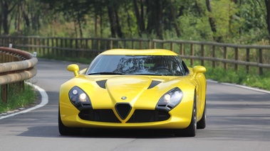 Alfa Romeo TZ3 Stradale jaune face avant 6