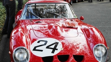 Ferrari 250 GTO, rouge, face, file