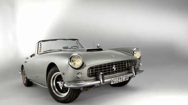 Ferrari 250 GT, gris, 3-4 avd