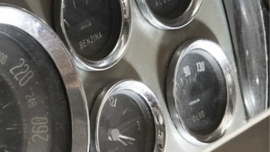 Ferrari 250 GT, gris, détails