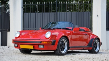 Porsche 911 Speedster, rouge 3-4 avg