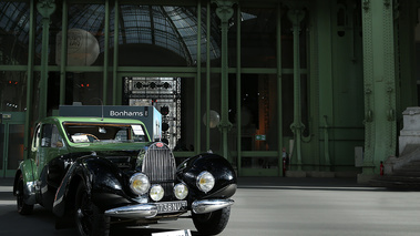 Vente Bonhams - Bugatti Type 57 C Coupe noir/vert 3/4 avant droit