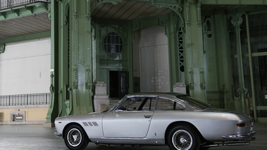 Vente Bonhams - Ferrari 330 GT gris profil