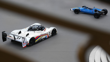 Vente Bonhams - Peugeot 905 3/4 arrière droit vue de haut