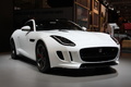 Jaguar F-Type Coupé - blanc - 3/4 avant droit