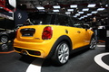 Mini Cooper S 2014 - jaune - 3/4 arrière droit