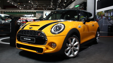 Mini Cooper S 2014 - jaune - 3/4 avant droit