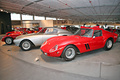 Exposition Ferrari - Panthéon Automobile de Bâle - 250 GTO rouge 3/4 avant gauche