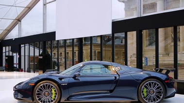 Porsche 918 Spyder bleu profil