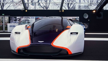 Aston Martin DP-100 face avant