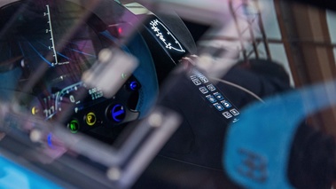 Festival Automobile International de Paris 2016 - Bugatti Vision GT console centrale