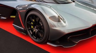 Festival Automobile International de Paris 2017 - Aston Martin AM-RB 001 Concept phare avant