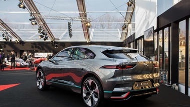 Festival Automobile International de Paris 2017 - Jaguar I-Pace 3/4 arrière gauche