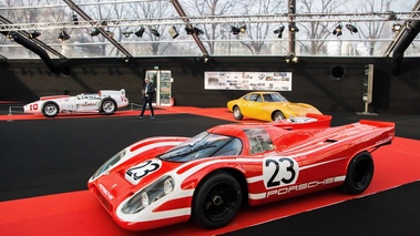 Festival Automobile International de Paris 2017 - Porsche 917K rouge 3/4 avant gauche