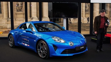 Festival Automobile International de Paris 2018 - Alpine A110 bleu 3/4 avant droit