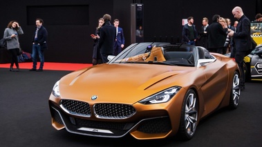 Festival Automobile International de Paris 2018 - BMW Z4 orange mate 3/4 avant gauche