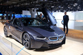 BMW i8 anthracite 3/4 avant droit porte ouverte