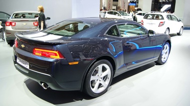 Chevrolet Camaro anthracite 3/4 arrière droit