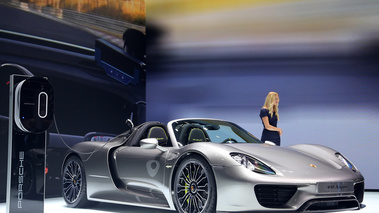 Porsche 918 Spyder anthracite 3/4 avant droit