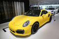 Porsche 991 Turbo S jaune 3/4 avant gauche