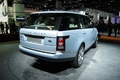 Range Rover Hybrid bleu 3/4 arrière droit