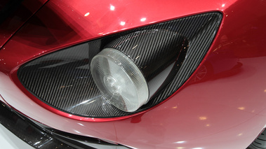 Salon de Genève 2012 - Aston Martin V12 Zagato rouge feux arrière