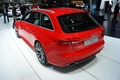 Salon de Genève 2012 - Audi RS4 rouge 3/4 arrière gauche