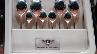 Salon de Genève 2012 - Bentley EXP 9 F bleu cuillières