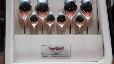Salon de Genève 2012 - Bentley EXP 9 F bleu cuillières