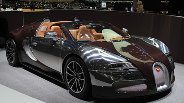 Salon de Genève 2012 - Bugatti Veyron Grand Sport carbone bronze 3/4 avant droit