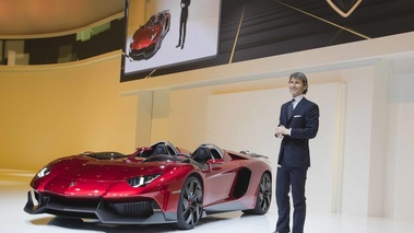 Salon de Genève 2012 - Lamborghini Aventador J rouge 3/4 avant gauche