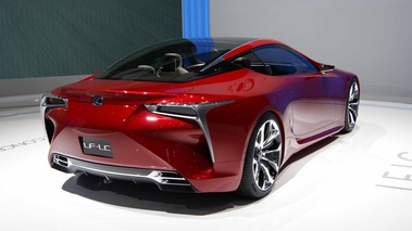 Salon de Genève 2012 - Lexus LF-LC rouge 3/4 arrière droit