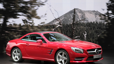 Salon de Genève 2012 - Mercedes SL R231 rouge 3/4 avant droit