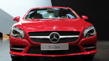 Salon de Genève 2012 - Mercedes SL R231 rouge face avant