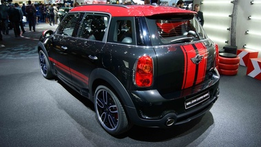 Salon de Genève 2012 - Mini Countryman All4 Cooper S JCW noir 3/4 arrière gauche