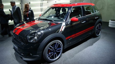 Salon de Genève 2012 - Mini Countryman All4 Cooper S JCW noir 3/4 avant gauche