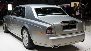 Salon de Genève 2012 - Rolls Royce Phantom MkII gris 3/4 arrière gauche