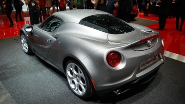 Salon de Genève 2013 - Alfa Romeo 4C gris 3/4 arrière gauche