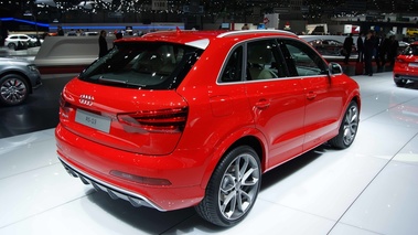 Salon de Genève 2013 - Audi RS Q3 rouge 3/4 arrière droit